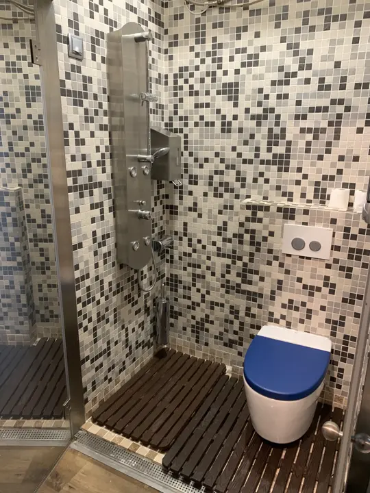 Baño con alicatado de gresite · 2020
