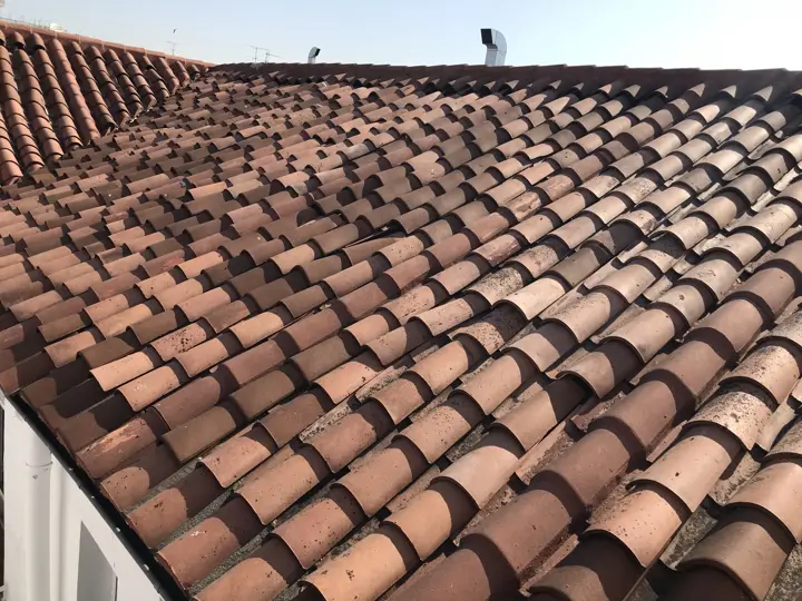 Cubierta vista desde el alero · 2018