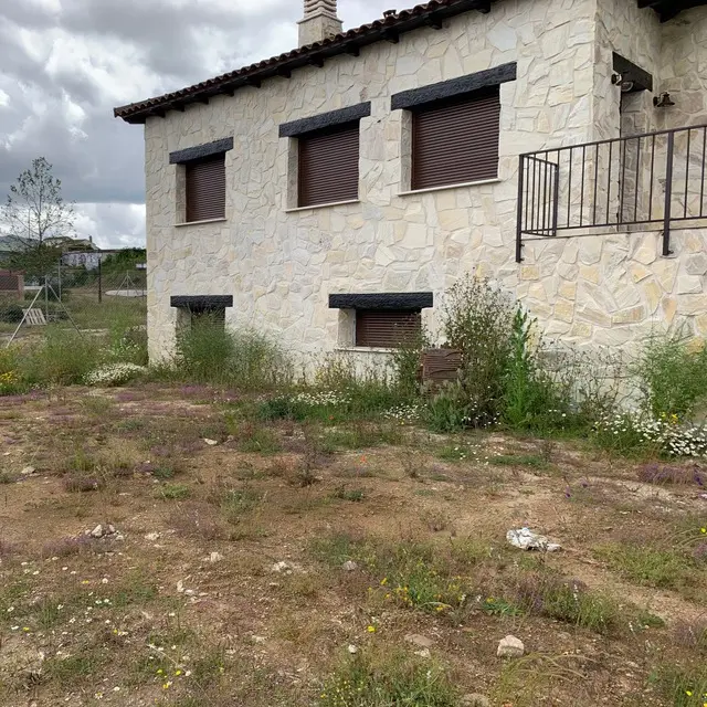 Parcela antes del ajardinamiento · 2020